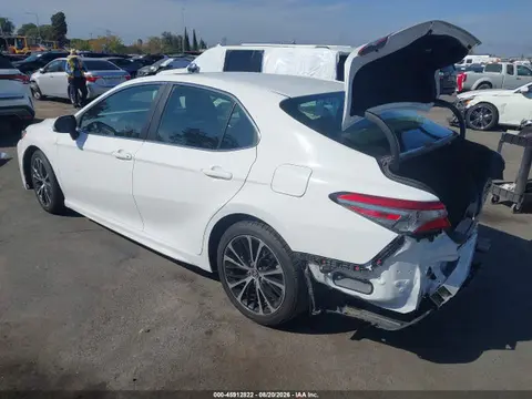 2018 Toyota CAMRY SE VIN 4T1B11HK7JU562324 фото 3