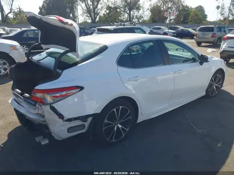2018 Toyota CAMRY SE VIN 4T1B11HK7JU562324 фото 4