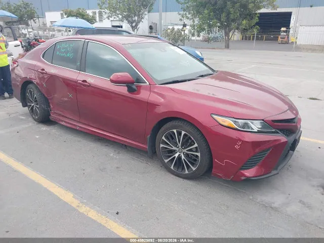 2018 Toyota CAMRY SE VIN 4T1B11HK6JU656663 фото 1