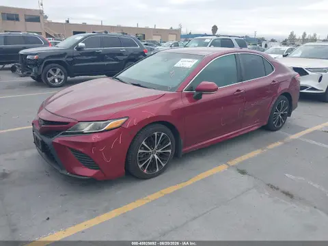 2018 Toyota CAMRY SE VIN 4T1B11HK6JU656663 фото 2