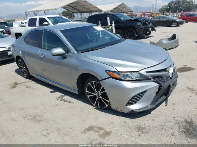 4T1B11HK3JU021660 — 2018 Toyota Camry SE, Левый бок (Left Side), фото до ремонта