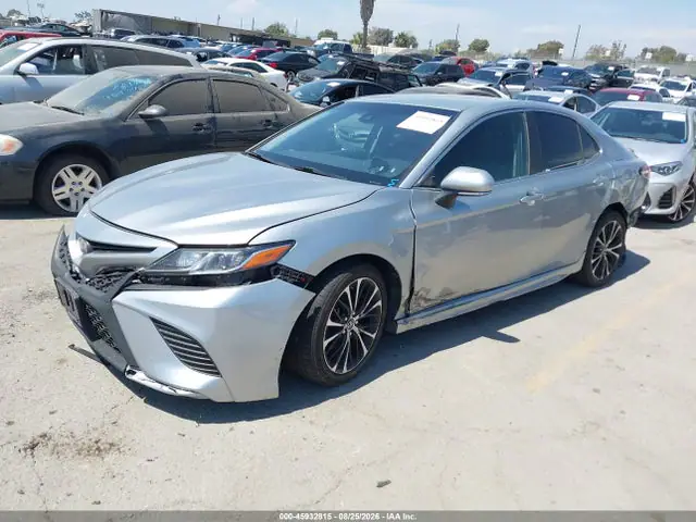 4T1B11HK3JU021660 — 2018 Toyota Camry SE, фото 2 с аукциона IAAI 30.09.2026, Левый бок