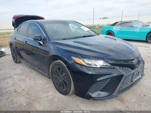 4T1B11HK0JU143229 — 2018 Toyota Camry SE, Задняя часть (Rear), фото до ремонта