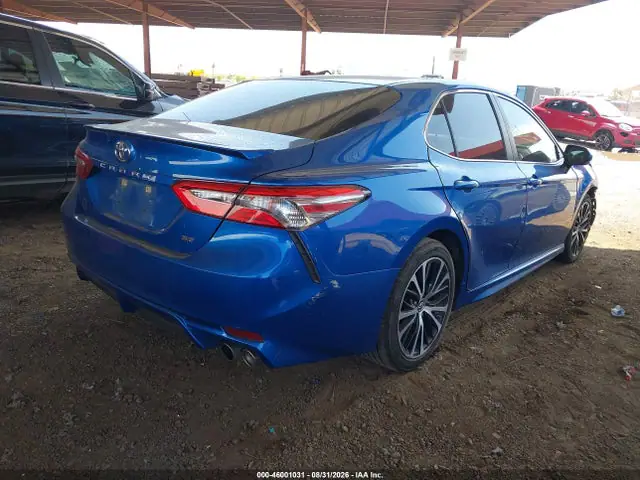 4T1B11HK1JU006767 — 2018 Toyota Camry SE, фото 4 с аукциона IAAI 13.10.2026, Передняя часть слева