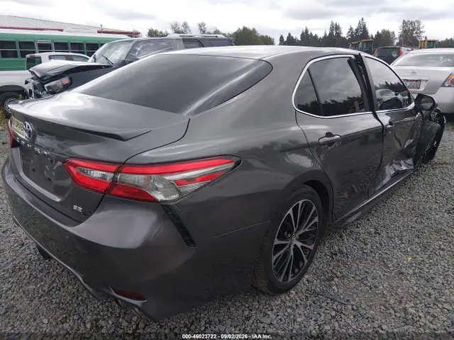 4T1B11HK4JU116440 — 2018 Toyota Camry SE, фото 4 с аукциона IAAI 14.10.2026, Правый бок