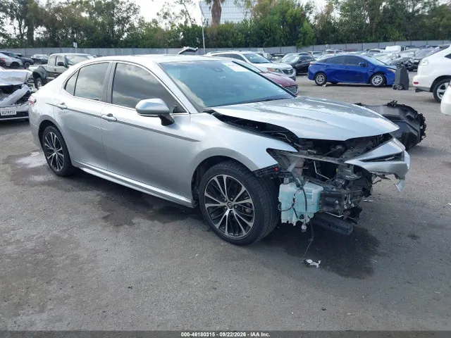 2018 Toyota CAMRY SE VIN 4T1B11HK3JU063732 фото 1