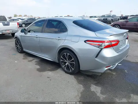 2018 Toyota CAMRY SE VIN 4T1B11HK3JU063732 фото 3