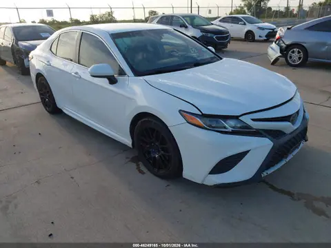 4T1B11HK0JU558048 — 2018 Toyota Camry SE, Естественный износ (Normal Wear & Tear), фото до ремонта