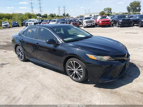 4T1B11HK0KU193100 — 2019 Toyota Camry SE, Повреждение штормом (Storm Damage), фото до ремонта
