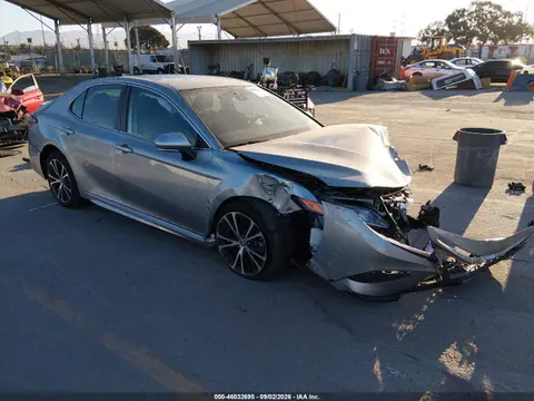 4T1B11HK6KU715647 — 2019 Toyota Camry SE, Передняя часть слева (Left Front), фото до ремонта