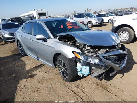 4T1G11AK6LU314066 — 2020 Toyota Camry SE, Передняя часть (Front End), фото до ремонта