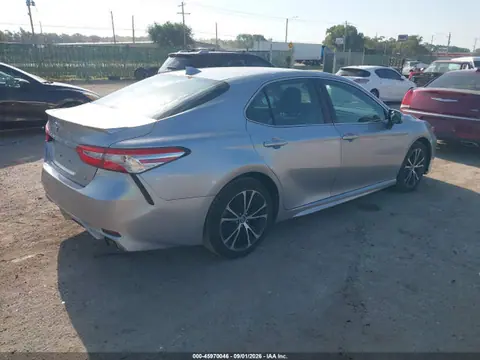 2020 Toyota CAMRY SE VIN 4T1G11AK4LU935242 фото 4