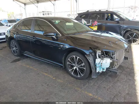 4T1G11AK9LU368655 — 2020 Toyota Camry SE, Передняя часть (Front End), фото до ремонта