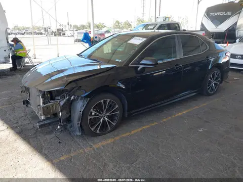 2020 Toyota CAMRY SE VIN 4T1G11AK9LU368655 фото 2