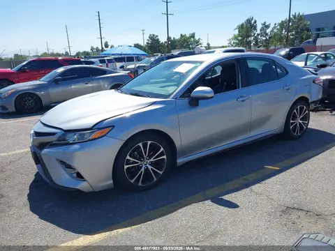 2020 Toyota CAMRY SE VIN 4T1G11AKXLU965281 фото 2