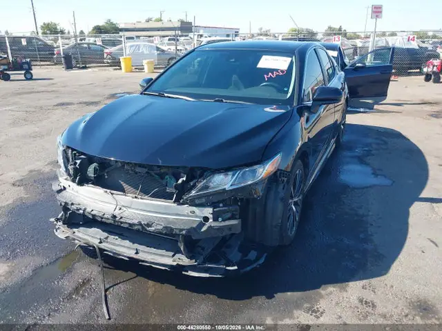 4T1G11AK1LU971020 — 2020 Toyota Camry SE, фото 2 с аукциона IAAI 14.10.2026, Передняя часть