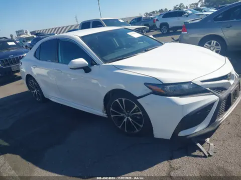 4T1G11AK5MU426018 — 2021 Toyota Camry SE, Передняя часть (Front End), фото до ремонта