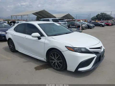 4T1T11AK5MU426308 — 2021 Toyota Camry SE, Задняя часть (Rear), фото до ремонта