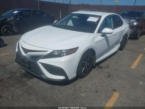 2021 Toyota CAMRY SE VIN 4T1G11AK7MU573778 фото 2