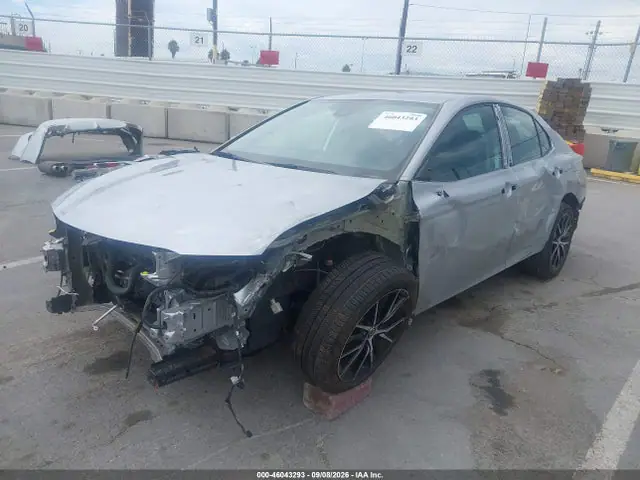4T1T11AK8NU689801 — 2022 Toyota Camry SE, фото 2 с аукциона IAAI 30.09.2026, Левый бок