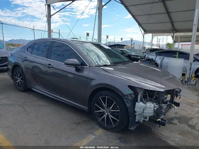 4T1G11AK0NU693536 — 2022 Toyota Camry SE, Передняя часть (Front End), фото до ремонта