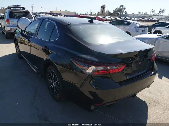 4T1G11AK9NU711080 — 2022 Toyota Camry SE, фото 3 с аукциона IAAI 14.10.2026, Правый бок