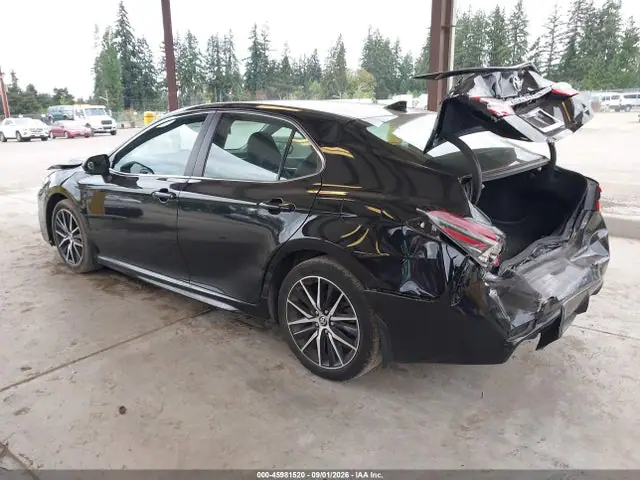 4T1G11AK2PU796671 — 2023 Toyota Camry SE, фото 3 с аукциона IAAI 30.09.2026, Передняя и задняя части