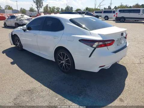 2024 Toyota CAMRY SE VIN 4T1G11AK8RU847612 фото 3