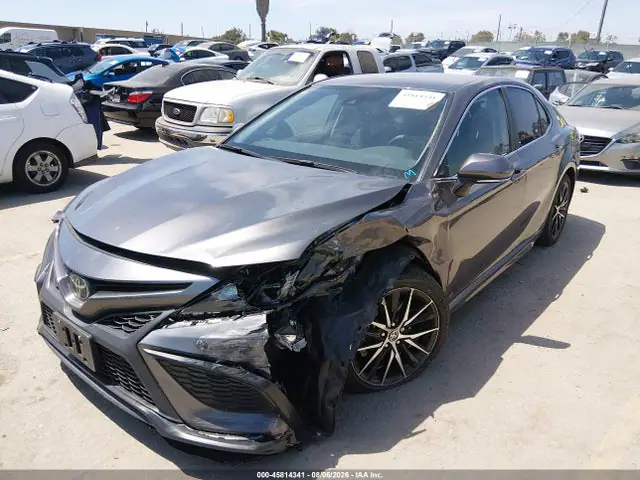 4T1G11AK0RU915658 — 2024 Toyota Camry SE, фото 2 с аукциона IAAI 30.09.2026, Передняя часть слева