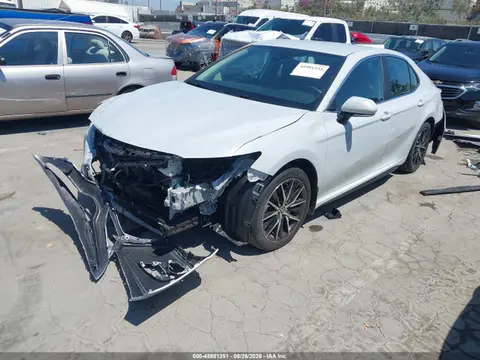 2024 Toyota CAMRY SE VIN 4T1G11AKXRU264023 фото 2
