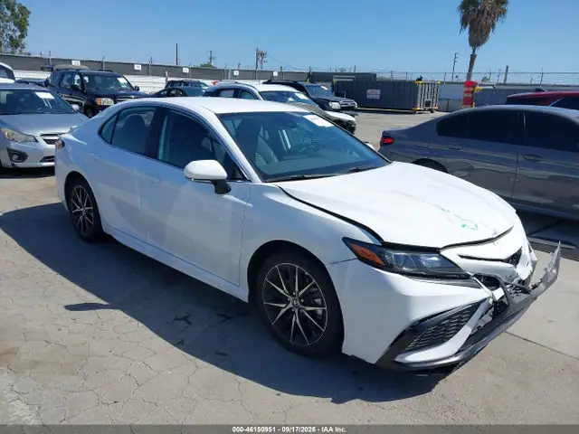 4T1G11AK9RU878335 — 2024 Toyota Camry SE, Задняя часть (Rear), фото до ремонта