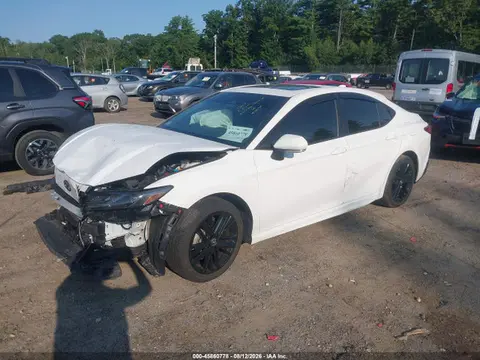 2025 Toyota CAMRY SE VIN 4T1DBADK2SU021887 фото 2