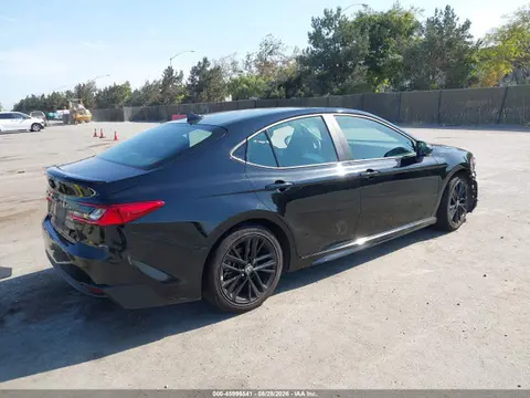 2025 Toyota CAMRY SE VIN 4T1DAACK7SU636889 фото 4
