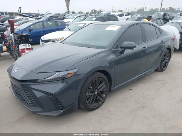 4T1DAACK7TU240852 — 2026 Toyota Camry SE, фото 2 с аукциона IAAI 14.10.2026, Передняя часть справа