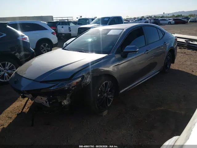 4T1DAACK9TU333825 — 2026 Toyota Camry SE, фото 2 с аукциона IAAI 13.10.2026, Передняя часть