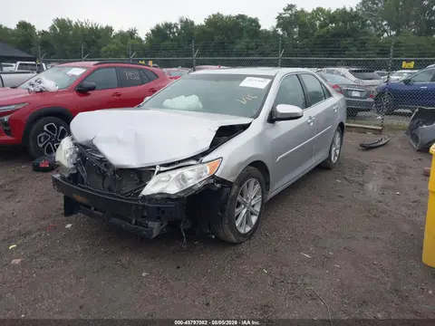 2014 Toyota CAMRY XLE VIN 4T4BF1FK6ER439355 фото 2