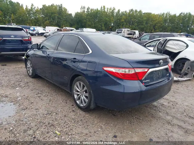 4T1BF1FK8FU978068 — 2015 Toyota Camry XLE, фото 3 с аукциона IAAI 13.10.2026, Передняя часть