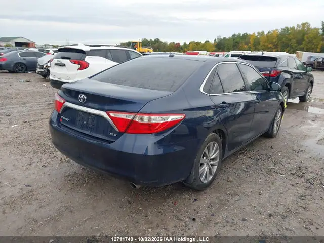 4T1BF1FK8FU978068 — 2015 Toyota Camry XLE, фото 4 с аукциона IAAI 13.10.2026, Передняя часть