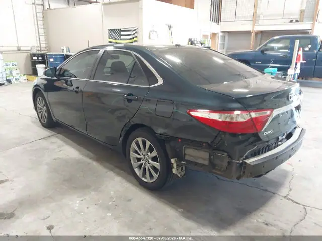 4T1BF1FK3FU943406 — 2015 Toyota Camry XLE, фото 3 с аукциона IAAI 29.09.2026, Задняя часть