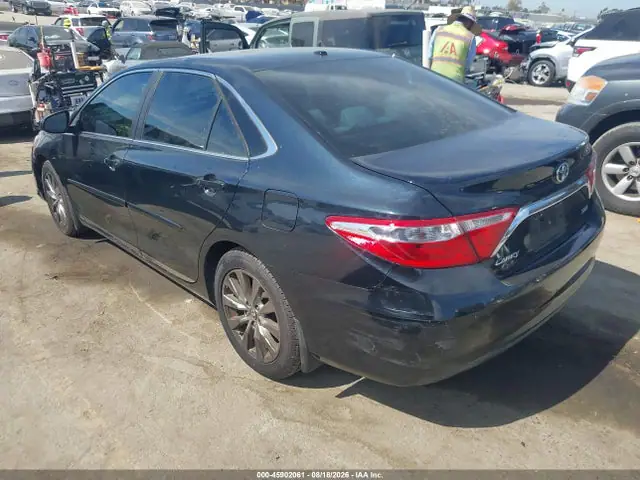 4T1BF1FK5HU782575 — 2017 Toyota Camry XLE, фото 3 с аукциона IAAI 14.10.2026, Передняя часть