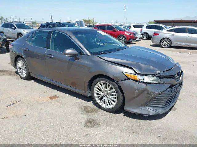 2018 Toyota CAMRY XLE VIN 4T1B11HK1JU014884 фото 1