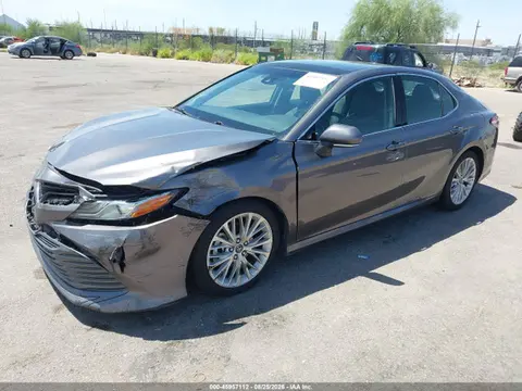 2018 Toyota CAMRY XLE VIN 4T1B11HK1JU014884 фото 2