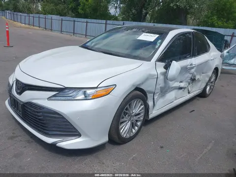 2018 Toyota CAMRY XLE VIN 4T1B11HK5JU046561 фото 2