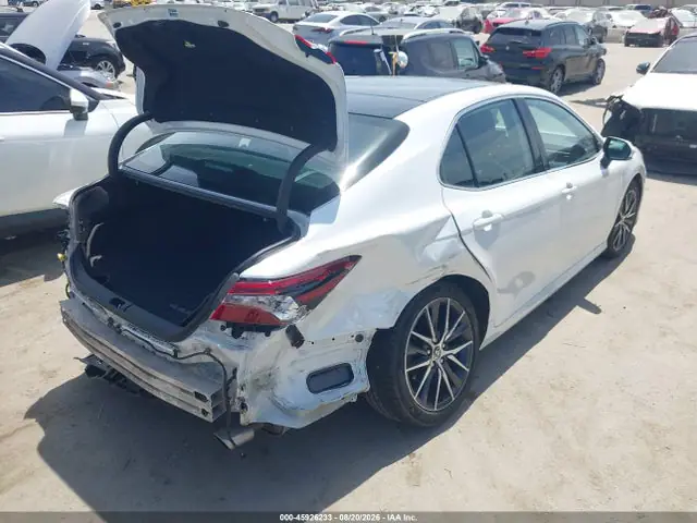 4T1F11AK4MU439211 — 2021 Toyota Camry XLE, фото 4 с аукциона IAAI 30.09.2026, Задняя часть
