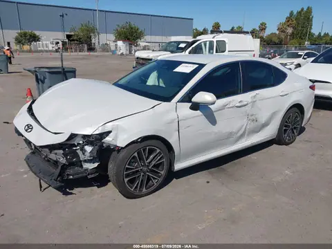 2025 Toyota CAMRY XLE VIN 4T1DAACKXSU070193 фото 2