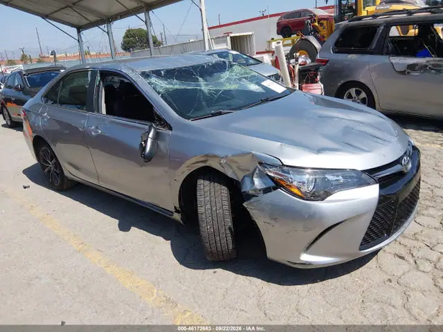 4T1BF1FK5FU008324 — 2015 Toyota Camry XSE, Опрокидывание (Rollover), фото до ремонта