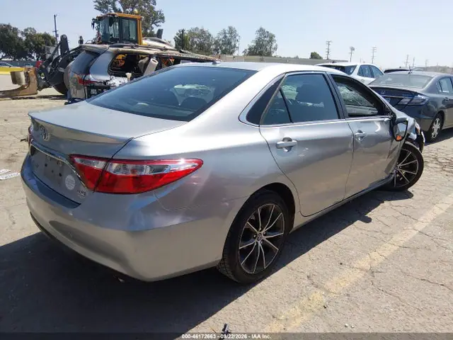 4T1BF1FK5FU008324 — 2015 Toyota Camry XSE, фото 4 с аукциона IAAI 14.10.2026, Опрокидывание
