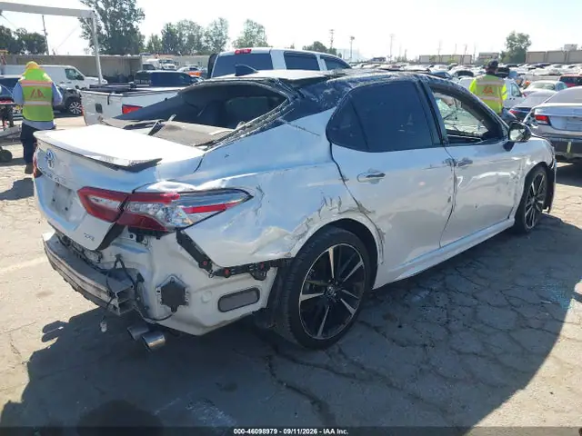 4T1B61HK4JU150783 — 2018 Toyota Camry XSE, фото 4 с аукциона IAAI 14.10.2026, Опрокидывание