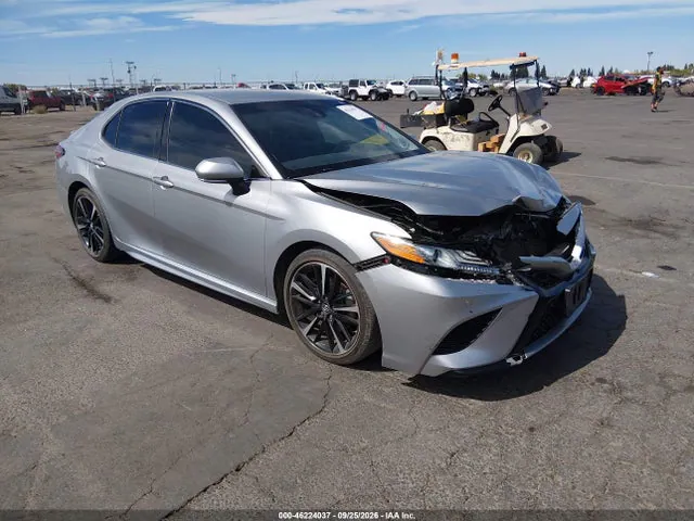 2018 Toyota CAMRY XSE VIN 4T1B61HK8JU029478 фото 1