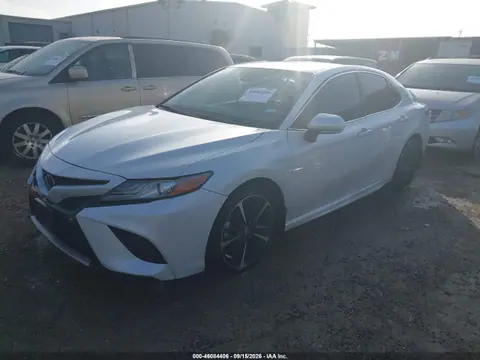 2019 Toyota CAMRY XSE VIN 4T1B61HK8KU708572 фото 2